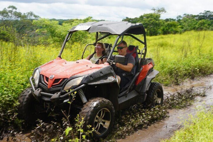 Beach-mountain & Sloth Refuge Buggy Tour