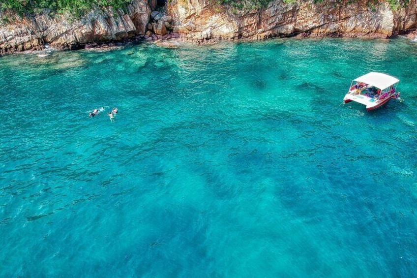 Sun, Sea & Streets: Beach Day + Snorkel Adventure & City Tour