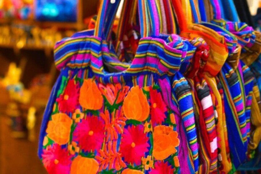 Cliff Divers Show at La Quebrada With Lunch Drinks & Shopping & More Drinks