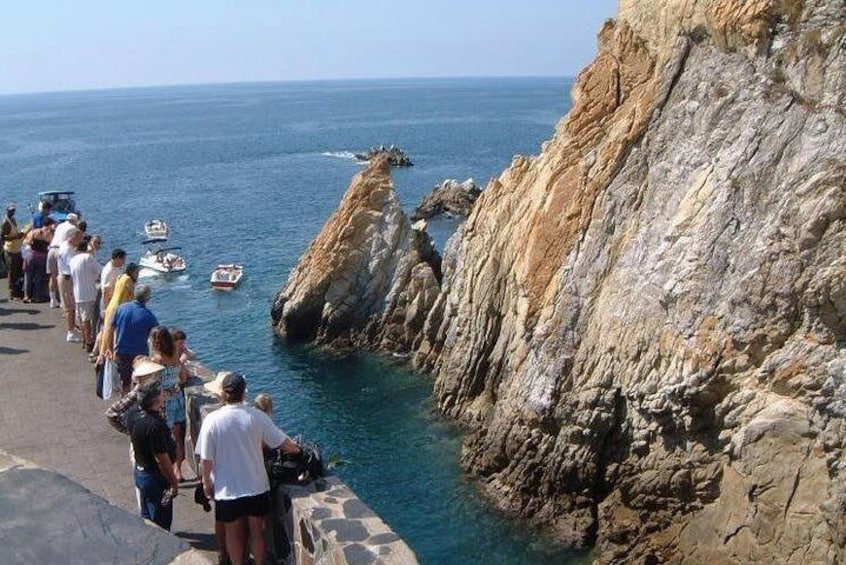 Acapulco City Tour: Divers