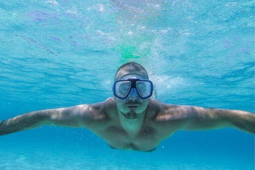 Snorkeling in the Bay area of Acapulco