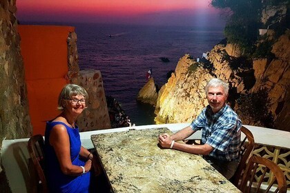 ⭐ Cliff Divers De Luxe Dinner at "La Perla" Night Club La Quebrada in Acapu...