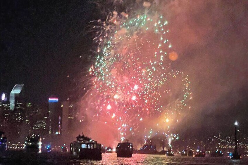 New York City 4th of July Fireworks Luxury Boat Tour