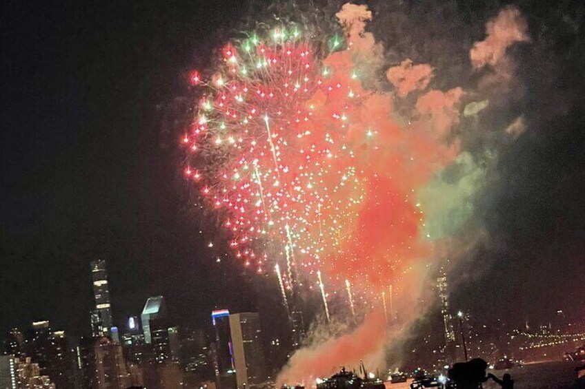 New York City 4th of July Fireworks Luxury Boat Tour