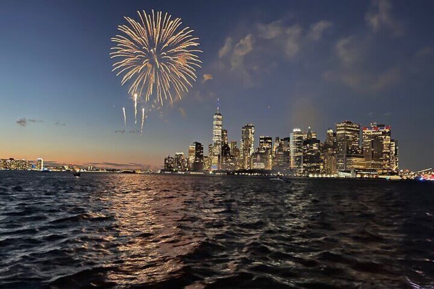 New York City 4th of July Fireworks Luxury Boat Tour