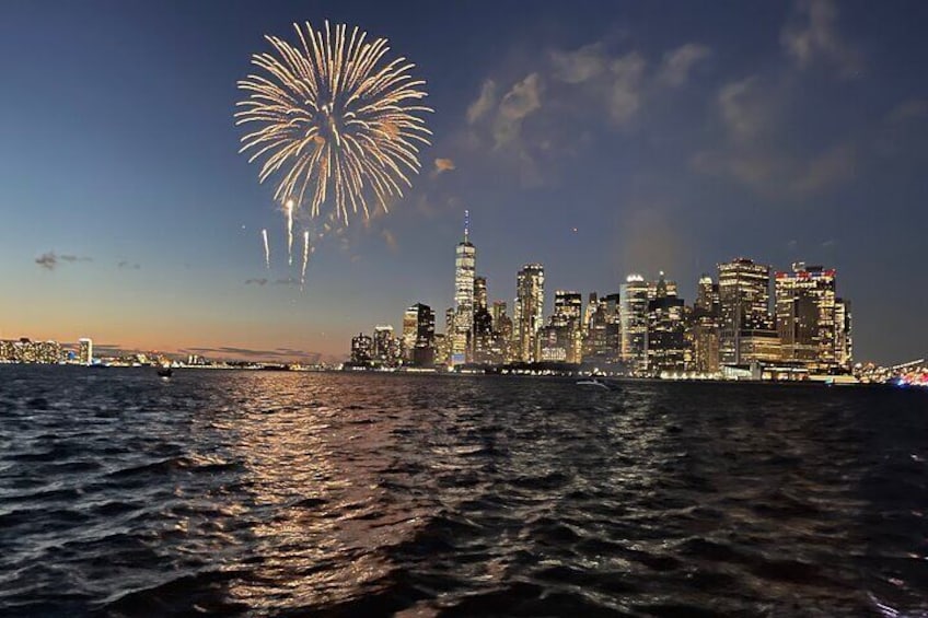 New York City 4th of July Fireworks Luxury Boat Tour
