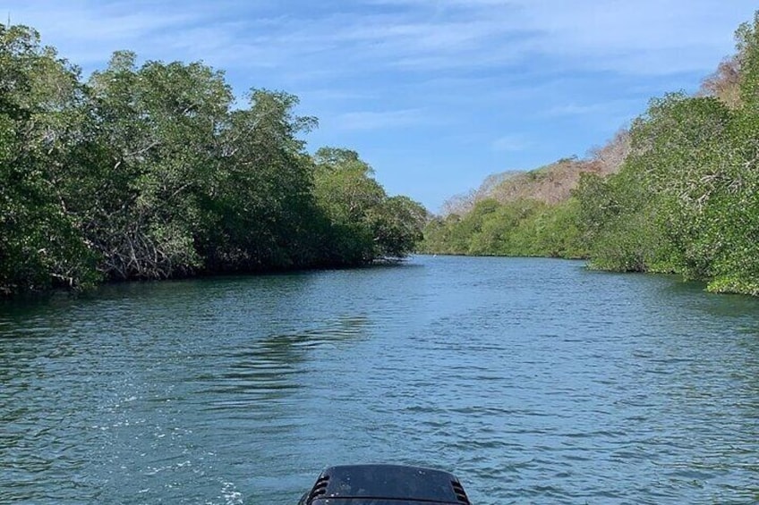 Boat tour to the exotic caves with snorkel from Playas del Coco