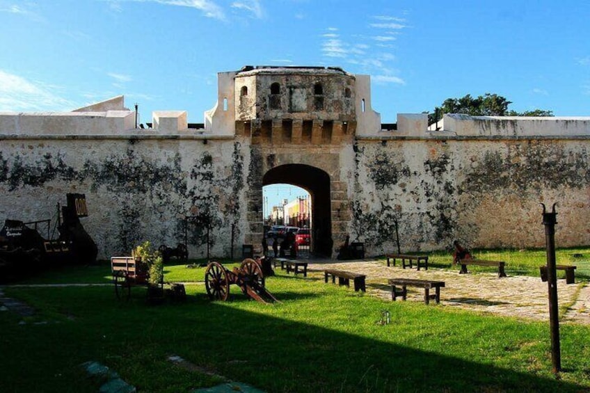 Private Tour to Campeche city from Merida by Yucatan Concierge