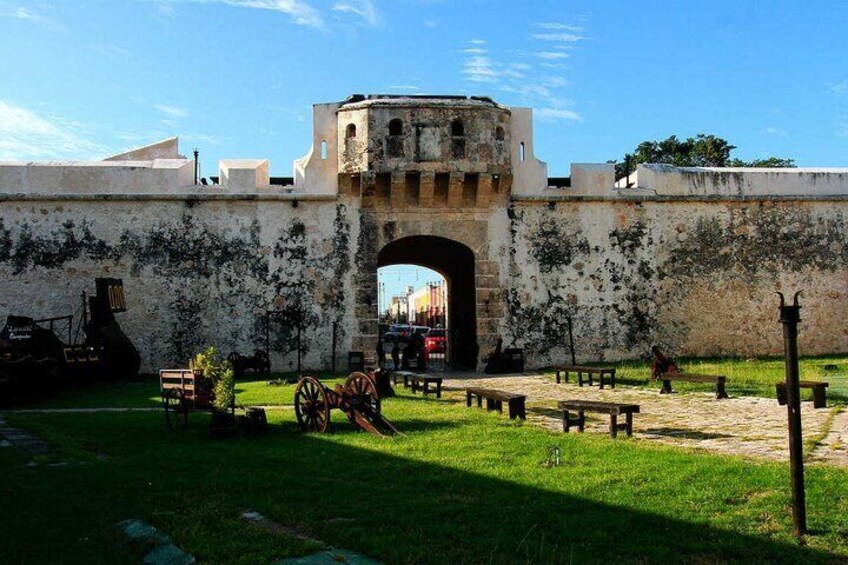 Private Tour to Campeche city from Merida by Yucatan Concierge