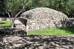 Copalita Archaeological Site and Beach Break Day Trip from Puerto Escondido