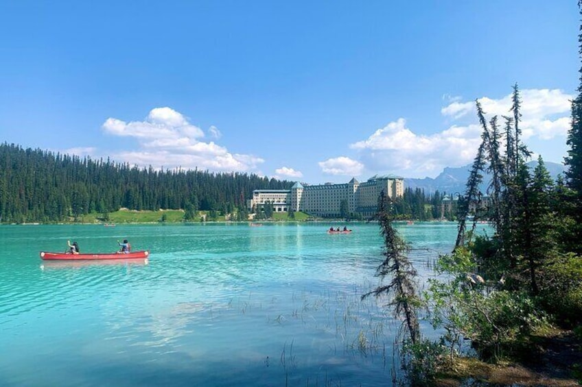 Lake Louise and the Icefields Parkway - Full-Day Tour