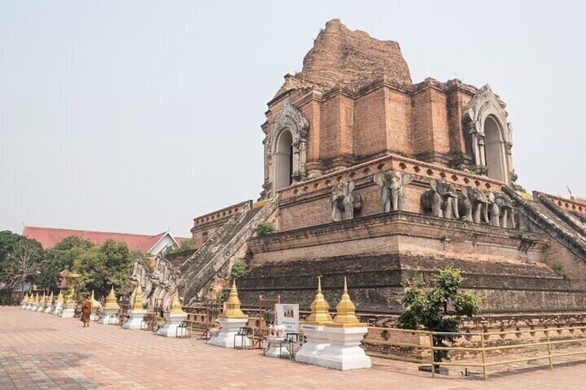 Wat Chedi Luang in Chiangmai