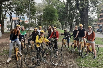 Biking Tour in La Candelaria Bogotá + Private Transport Included