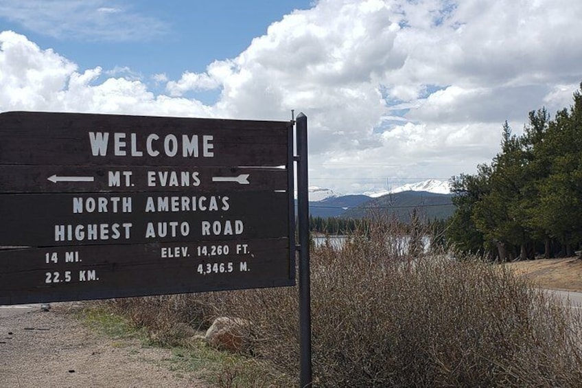 Shared Half-Day Mountain Tour in Red Rocks Evergreen and Echo Lake