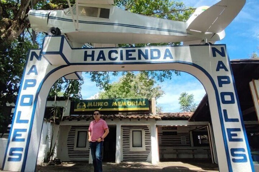 Pablo Escobar Hacienda Napoles Private Full Day Tour