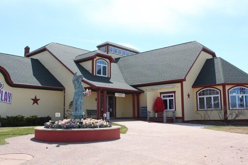 Panoramic South Shore and Confederation Bridge Half Day Tour