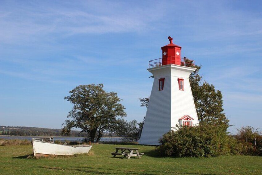 Lighthouse - Victoria by the Sea