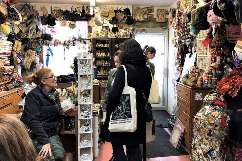 Small-Group Vintage Fashion Shopping Tour with a Style Coach