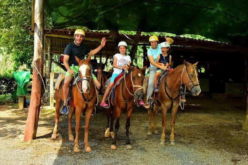Horseback Tours in Costa Rica 