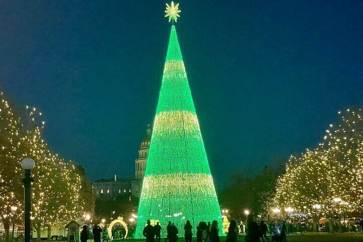Holiday Lights & History Walking Tour
