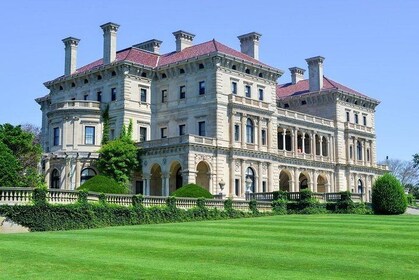 New York to Newport Tour - Gilded Age Mansions; Tennis and Sailing Halls of...