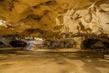 Trasporto privato da Montego Bay all'attrazione Green Grotto Caves