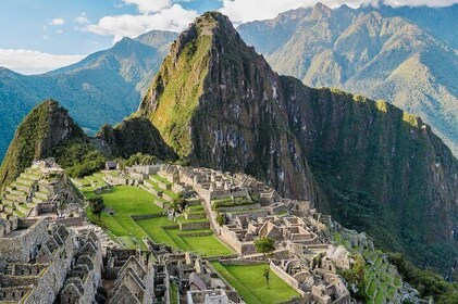 5--Day: ||All Included|| MachuPichu & Rainbow Mountain ||Private tour||