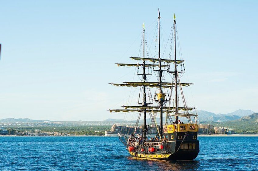 Pirate Ship Sunset Dinner and Show in Los Cabos