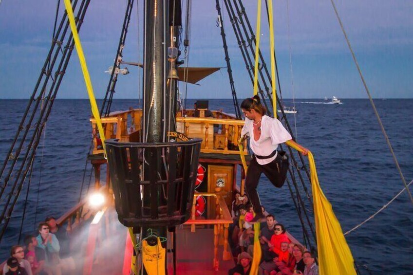 Pirate Ship Sunset Dinner and Show in Los Cabos