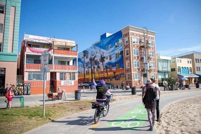 Small Group Electric Bicycle Tour of Santa Monica and Venice Beach