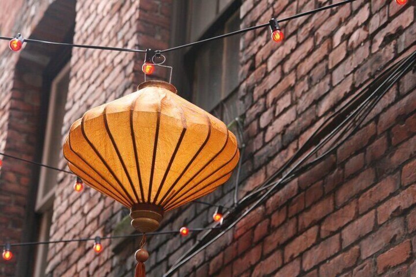 Lantern in Fan Tan Alley