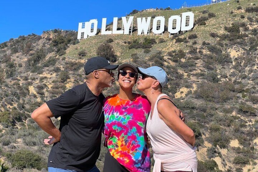 The Official Hollywood Sign Walking Tour in Los Angeles--FREE WATERS and PHOTOS