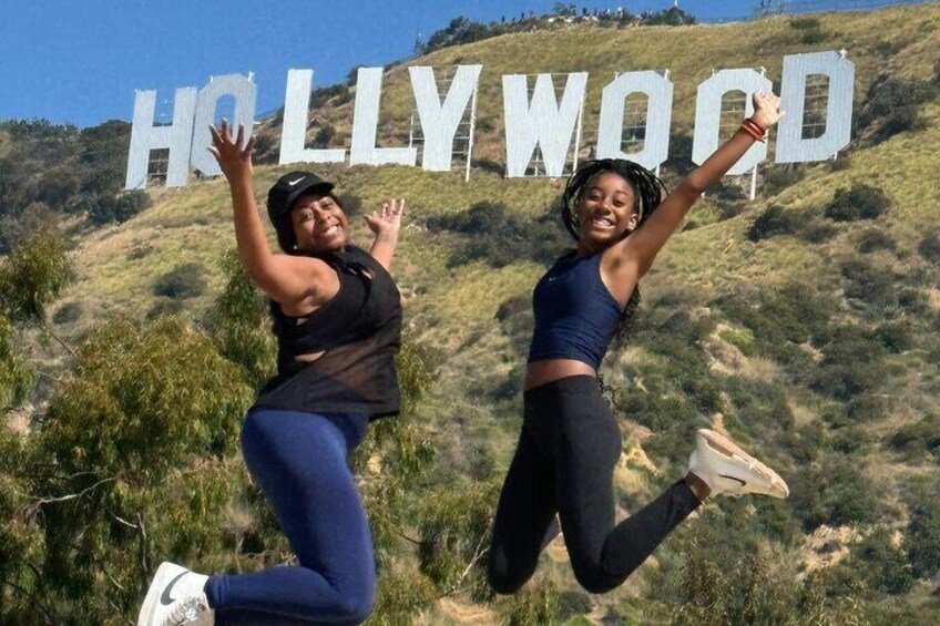 The Original Hollywood Sign Walking Tour in Los Angeles