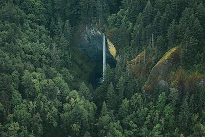 Columbia River Gorge Waterfalls Air Tour from Portland