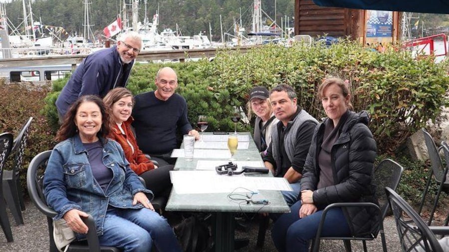 Enjoing lunch by the marina at the Oyster Catcher on Saltspring Island