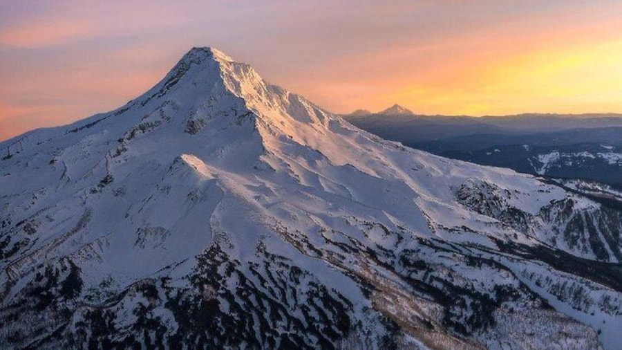 Exclusive Mount Hood & Columbia River Gorge Air Tour