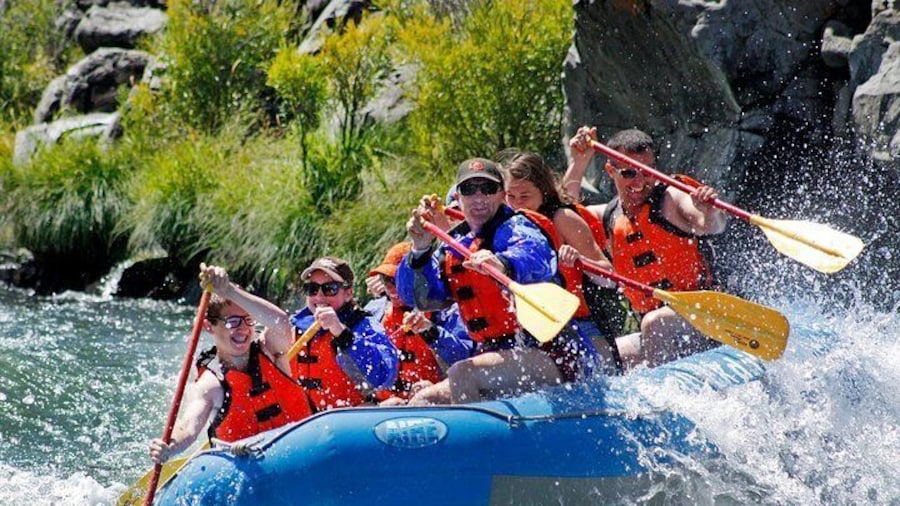 Deschutes River Rafting