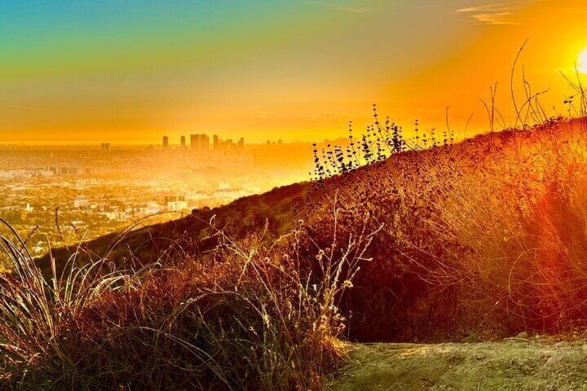 Take amazing Photos of the LA Skyline at Sunset