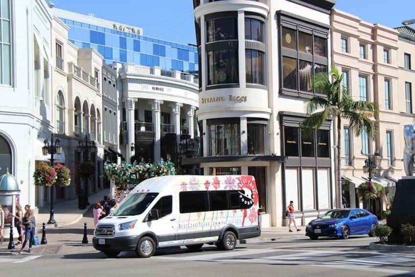 Rodeo Drive! Seeing Hollywood, Celebrity Homes, Beverly Hills, Santa Monica, Venice Beach, and Downtown LA on our Best Coast Tours LA Tour!