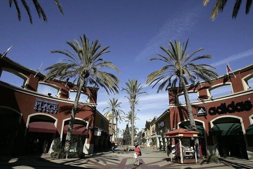 San Diego Shopping Tour to Las Amercias Outlet
