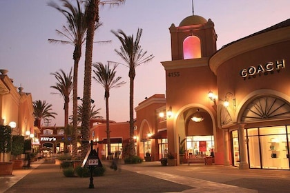 San Diego Shopping Tour to Las Amercias Outlet