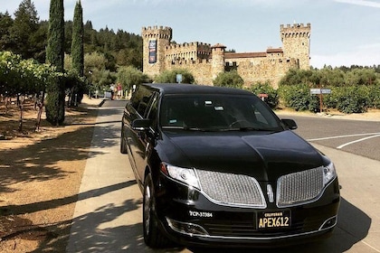 6-Hour Private Wine Country Tour of Napa in Lincoln MKT Limo (up to 8 peopl...