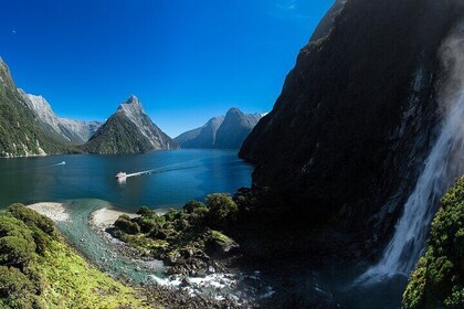 Milford Sound Full-Day Tour from Te Anau