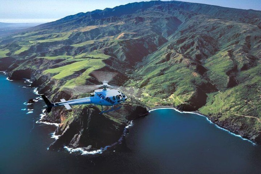 West Maui and Molokai 60-minute Helicopter Tour