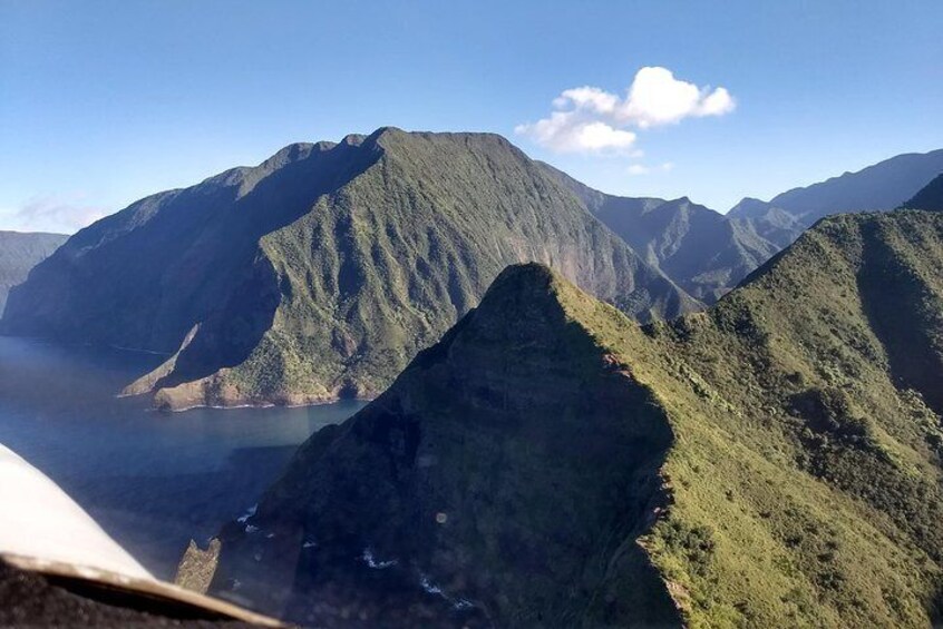 Majestic Molokai Sea Cliffs -Private- Discovery Flight for up to 3 people