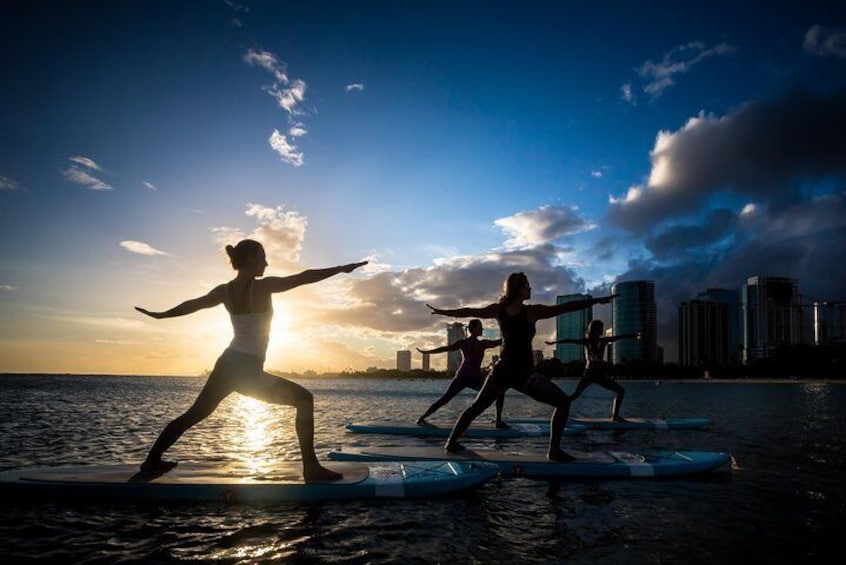 Paddleboard Yoga Class in Honolulu