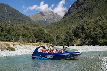 Sportbootfahrt auf dem Dart River und Wildnis Jet ab Queenstown