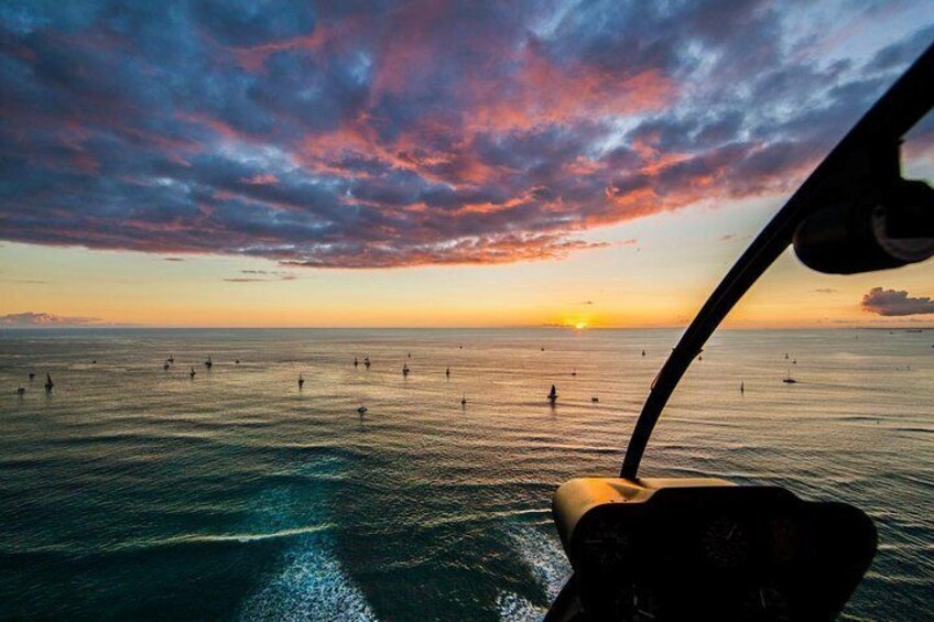 Experience a 360 degree view of the Waikiki Sunset