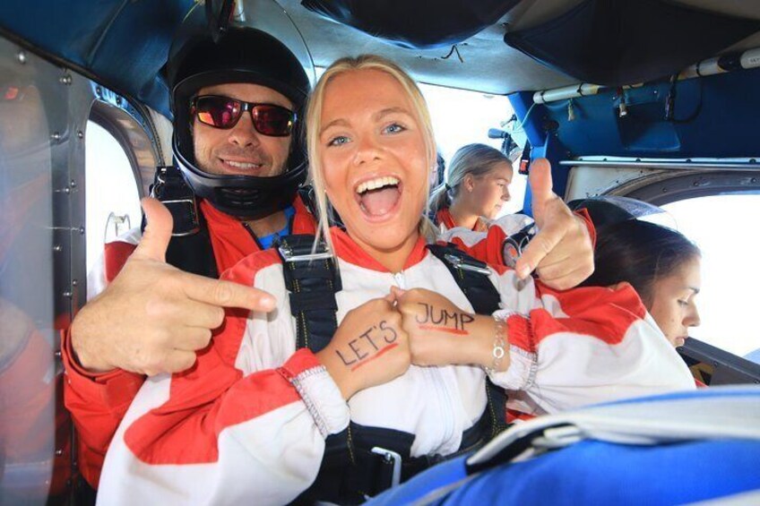 9,000ft Skydive over Abel Tasman with NZ's Most Epic Scenery