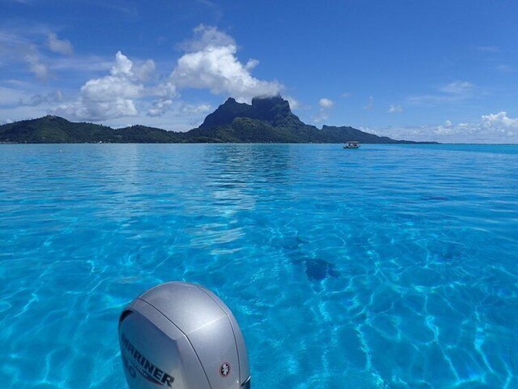 Full-Day Private Boat Tour of Bora Bora Lagoon with Snorkel